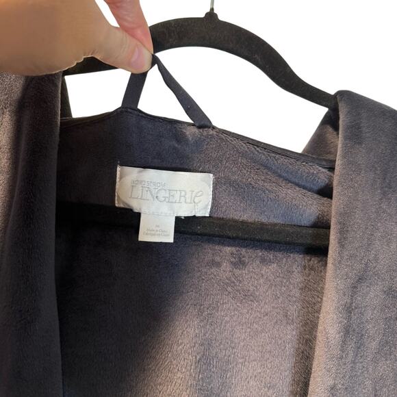 Nordstrom Lingerie cozy, soft, furry, hooded Robe size Medium - Picture 6 of 6